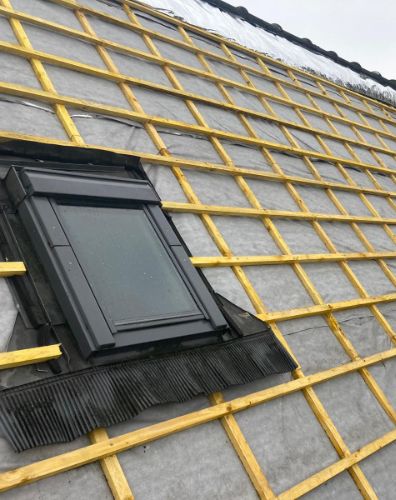 Pose de tuiles et velux à Livry-Gargan (93190) en Seine-Saint-Denis 93